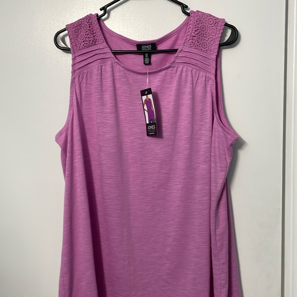 Sleeveless top